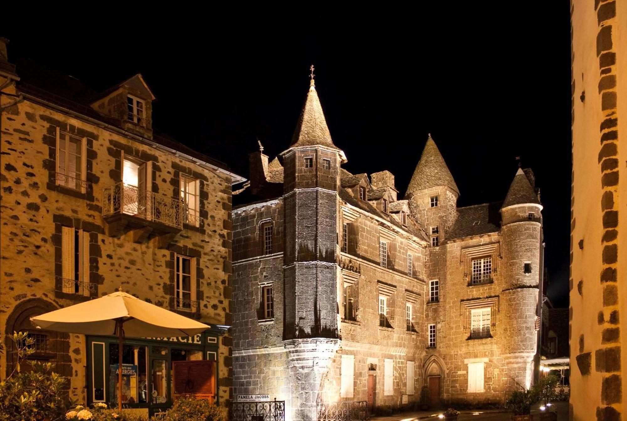 Logis Hotel Restaurant & Spa Les Remparts Salers Eksteriør bilde