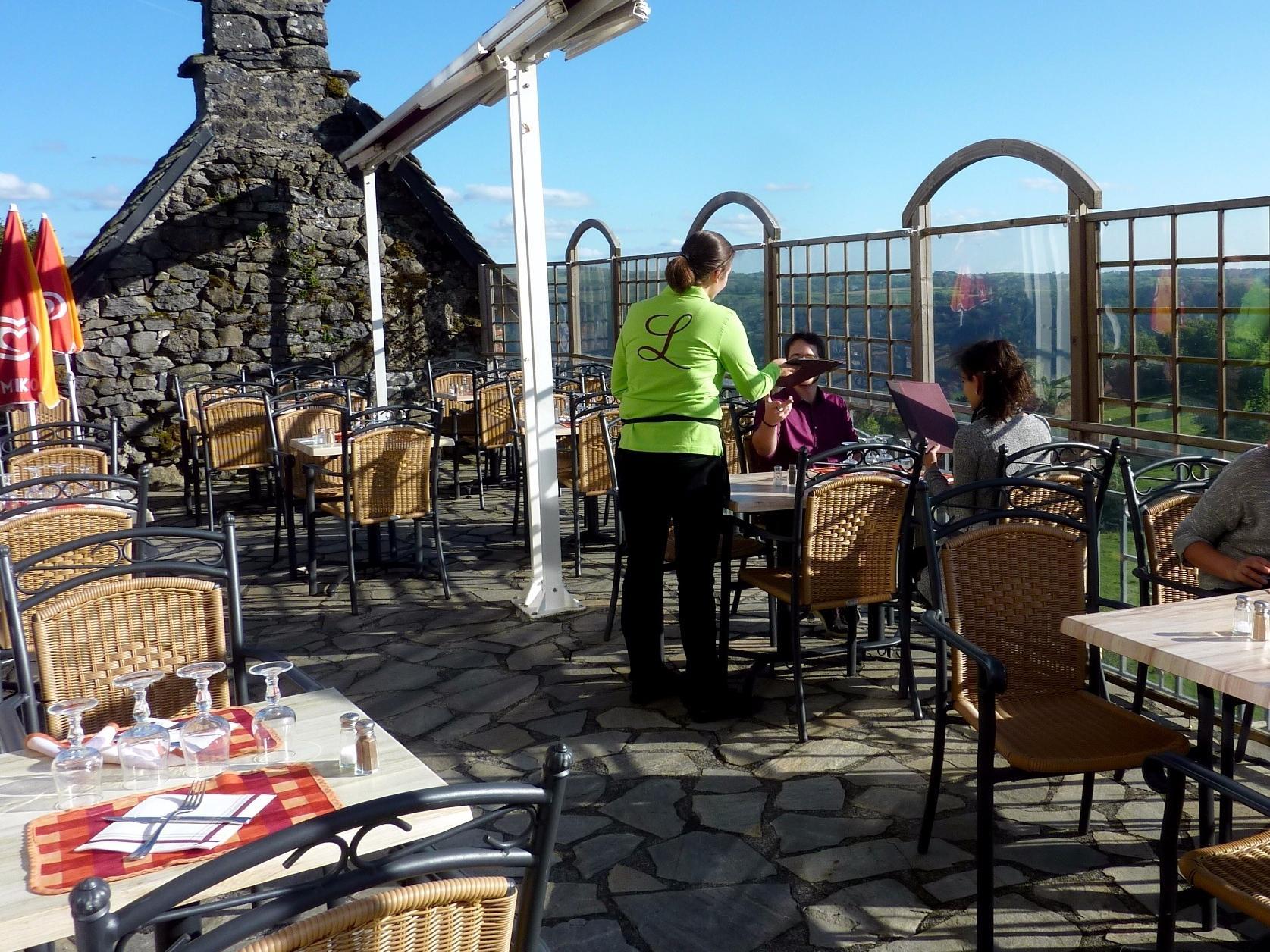 Logis Hotel Restaurant & Spa Les Remparts Salers Eksteriør bilde