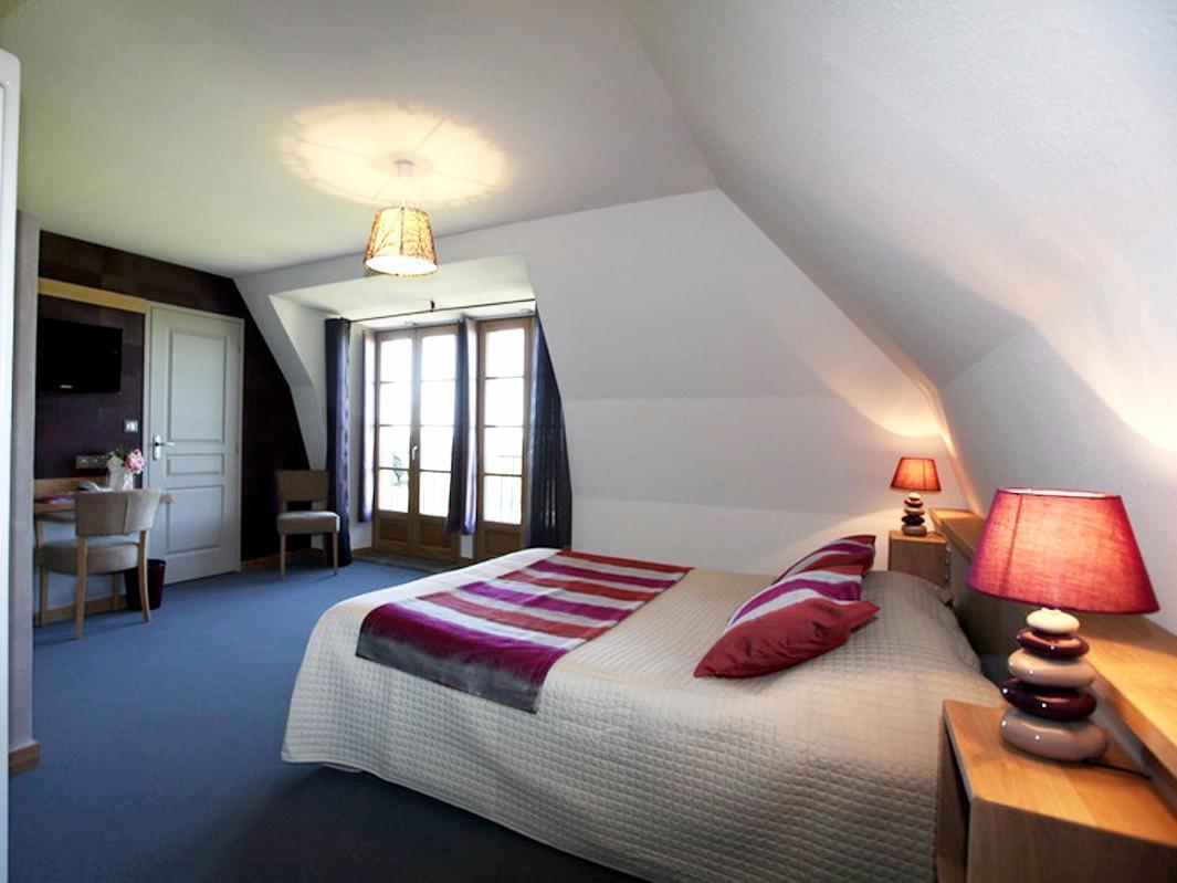 Logis Hotel Restaurant & Spa Les Remparts Salers Eksteriør bilde