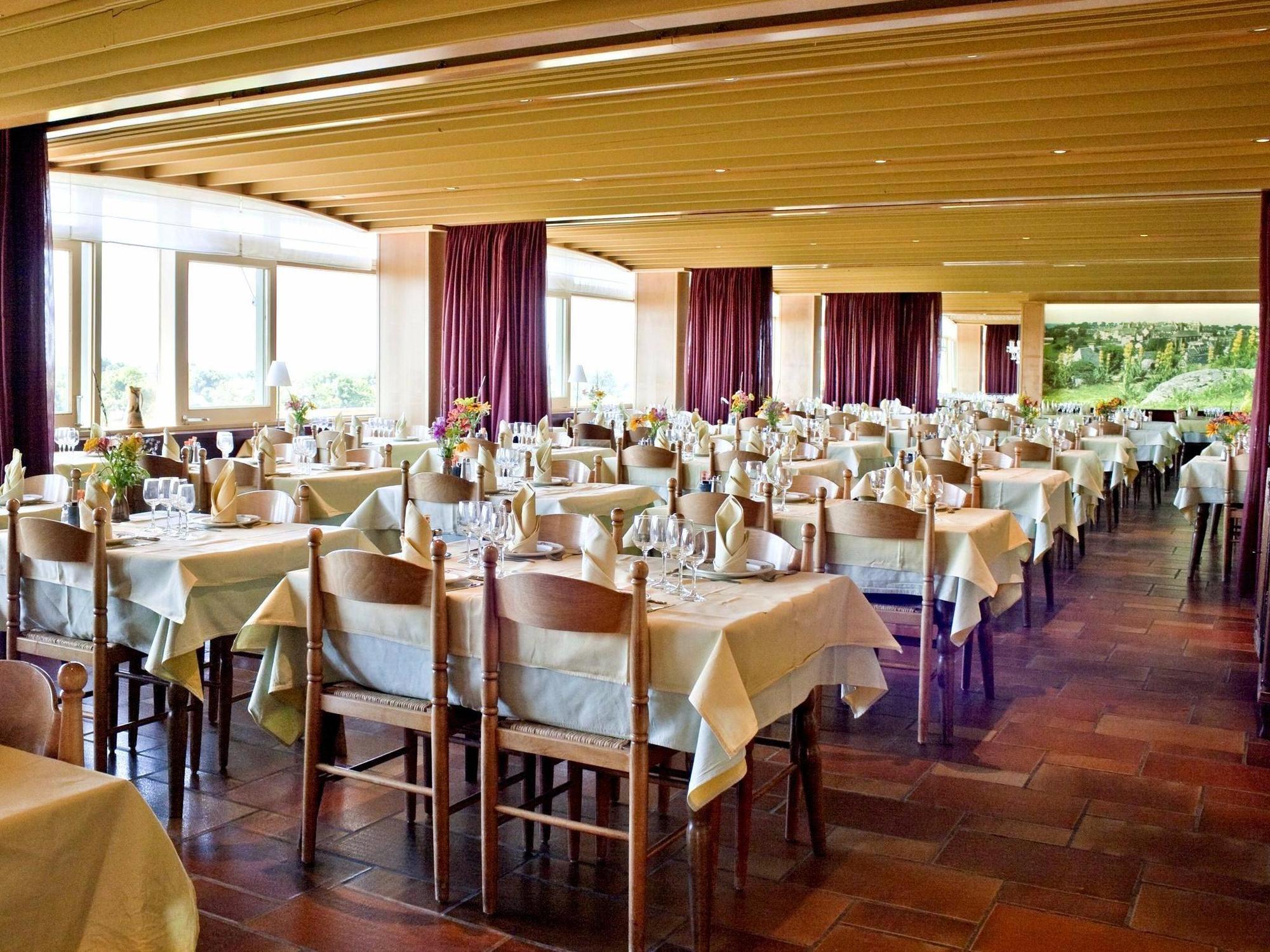 Logis Hotel Restaurant & Spa Les Remparts Salers Eksteriør bilde